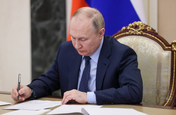 Путин подписал указ о выплатах семьям погибших на Украине росгвардейцев