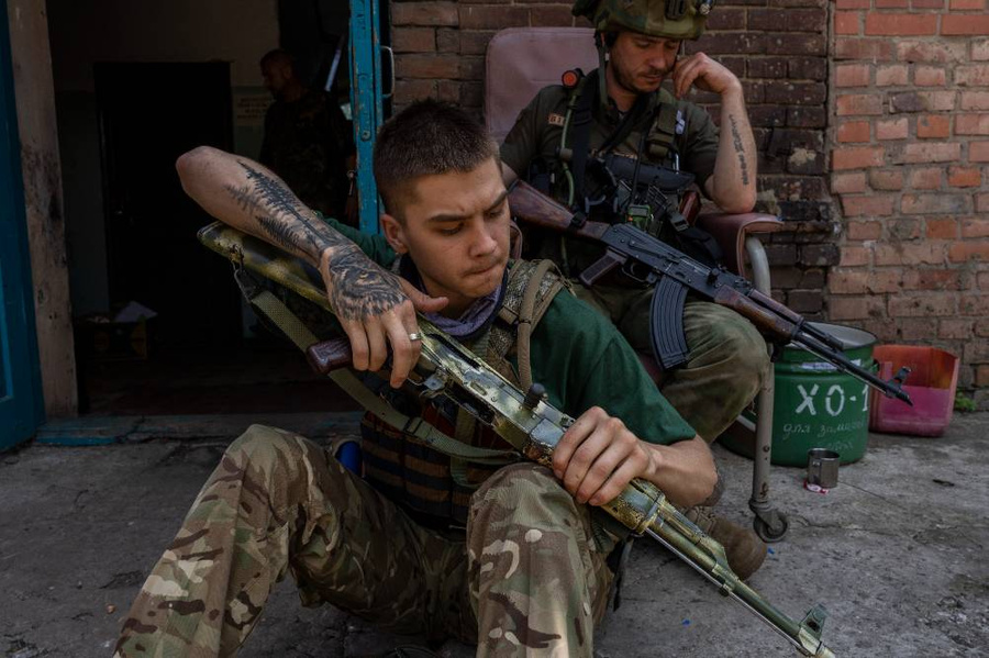Украинские военнослужащие. Фото © ТАСС / AP Photo / Bernat Armangue