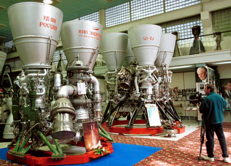 Химкинское НПО "Энергомаш". Ракетный двигатель РД-180. Фото © ТАСС / Борис Кавашкин