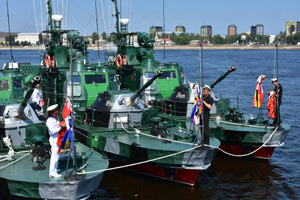 Шойгу раскрыл детали военно-морских парадов в Петербурге и Сирии в День ВМФ