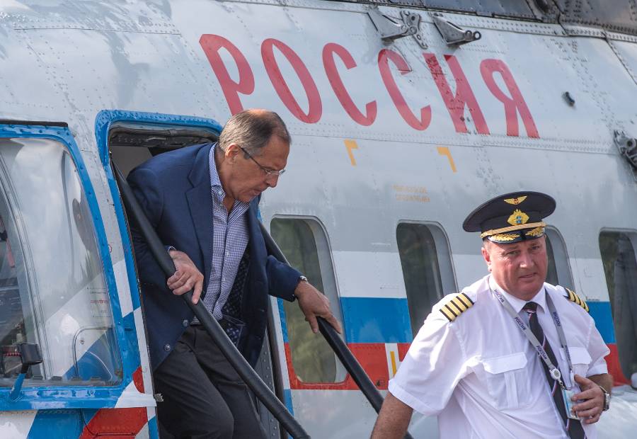 Глава МИД Черногории прокомментировал запрет на пропуск самолёта Лаврова