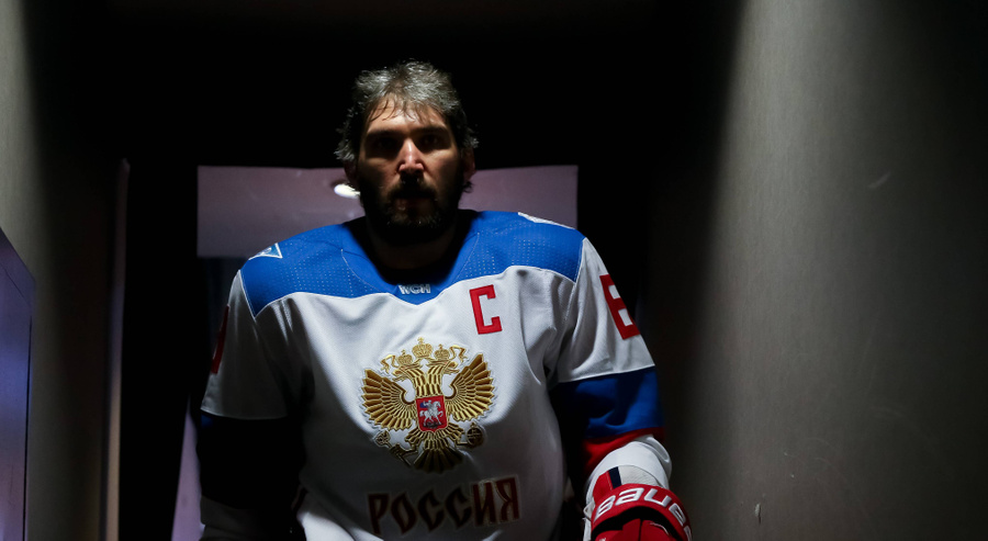 Александр Овечкин. Обложка © Andre Ringuette / World Cup of Hockey Getty Images