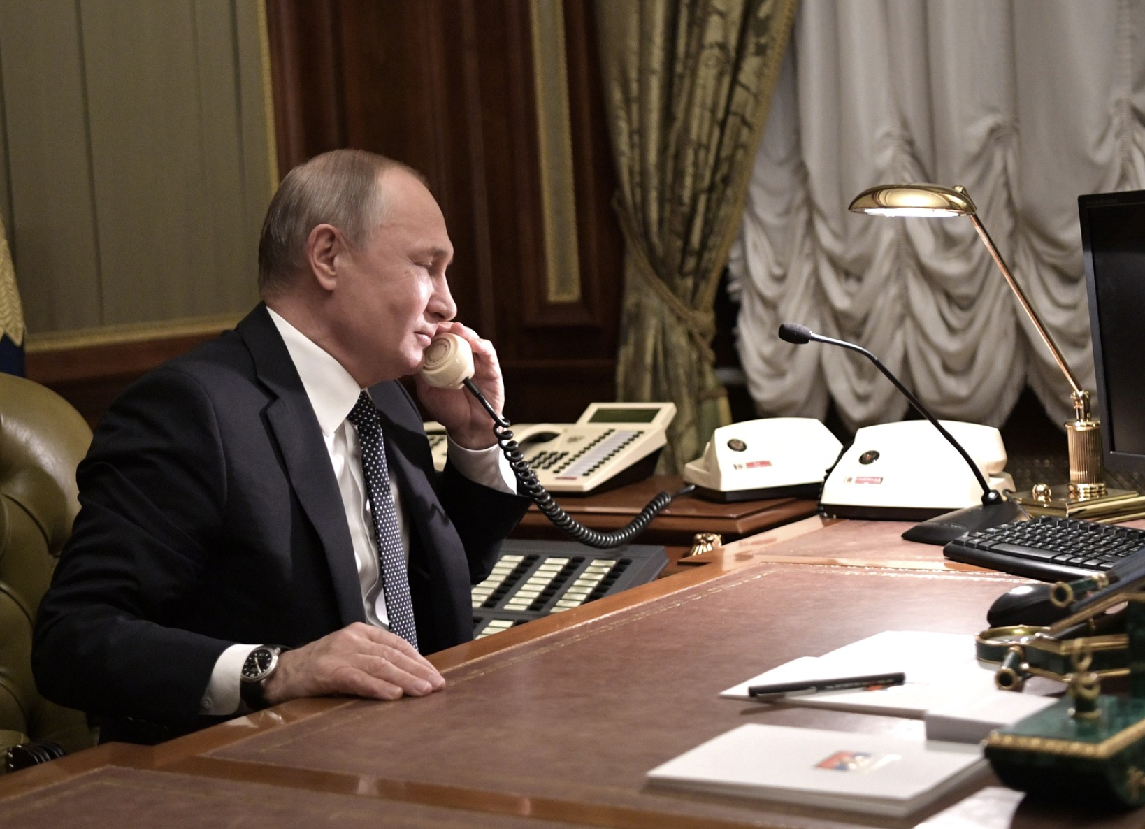 Путин и Лукашенко обсудили совместные шаги после введённых Литвой ограничений транзита в Калининград