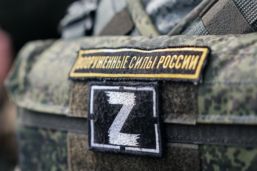 В Крыму трое неизвестных избили военного за одежду с буквой Z