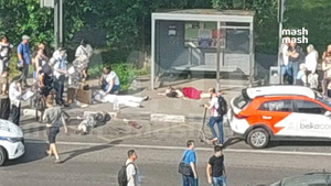 Авто протаранило пешеходов в Люберцах, три человека пострадали