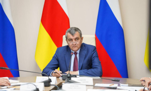 Пресс-служба главы Северной Осетии Меняйло опровергла слухи о его контузии на Украине
