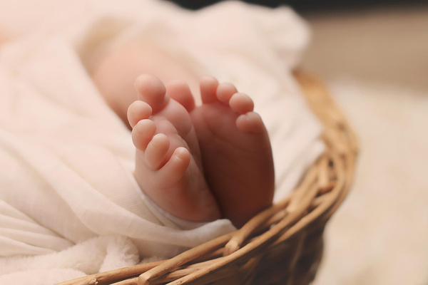 В Чувашии врачи спасли малыша с расположенными снаружи органами