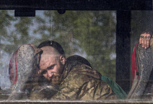 Хакер рассказал, как Киев "помог" пленить украинских военных под Мариуполем