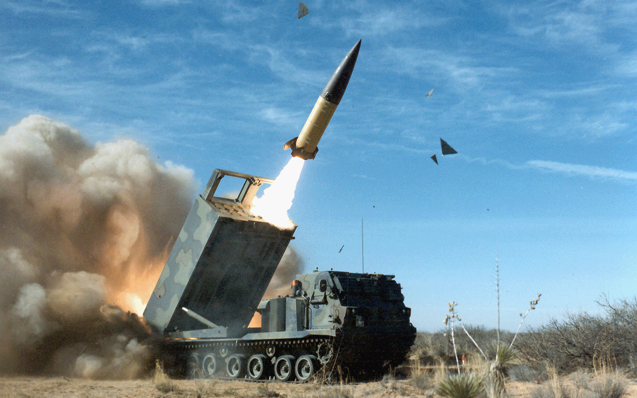 Пуск ракеты ATACMS с ПУ M270 MLRS. Фото © Wikipedia