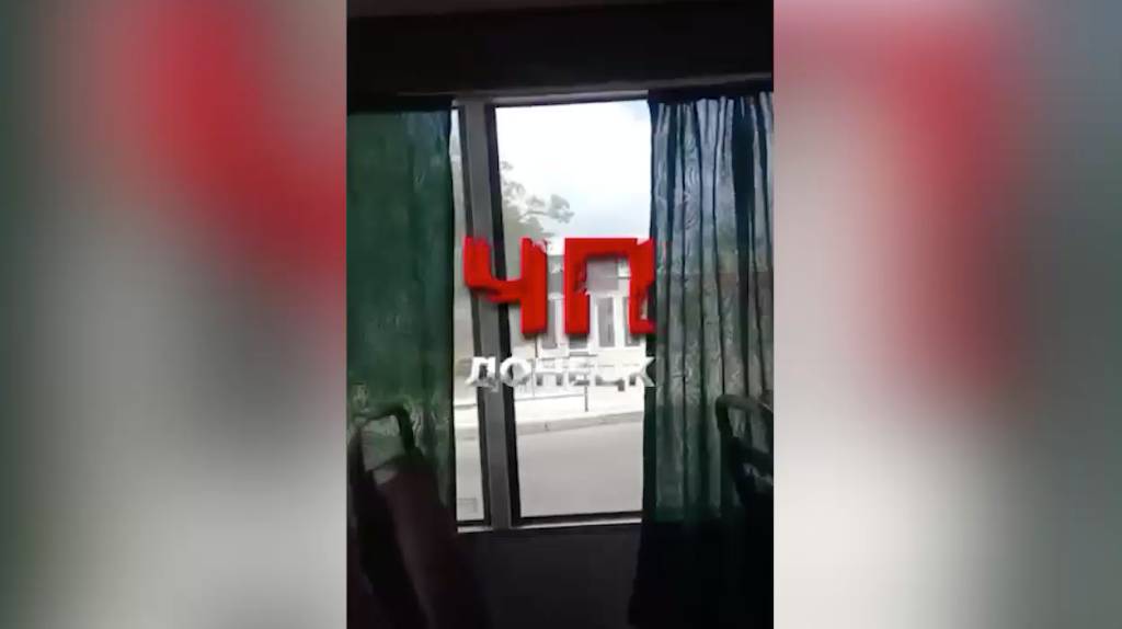 Низкий поклон таким людям: Отважный водитель из Донецка вывез полный людей автобус из-под обстрелов ВСУ