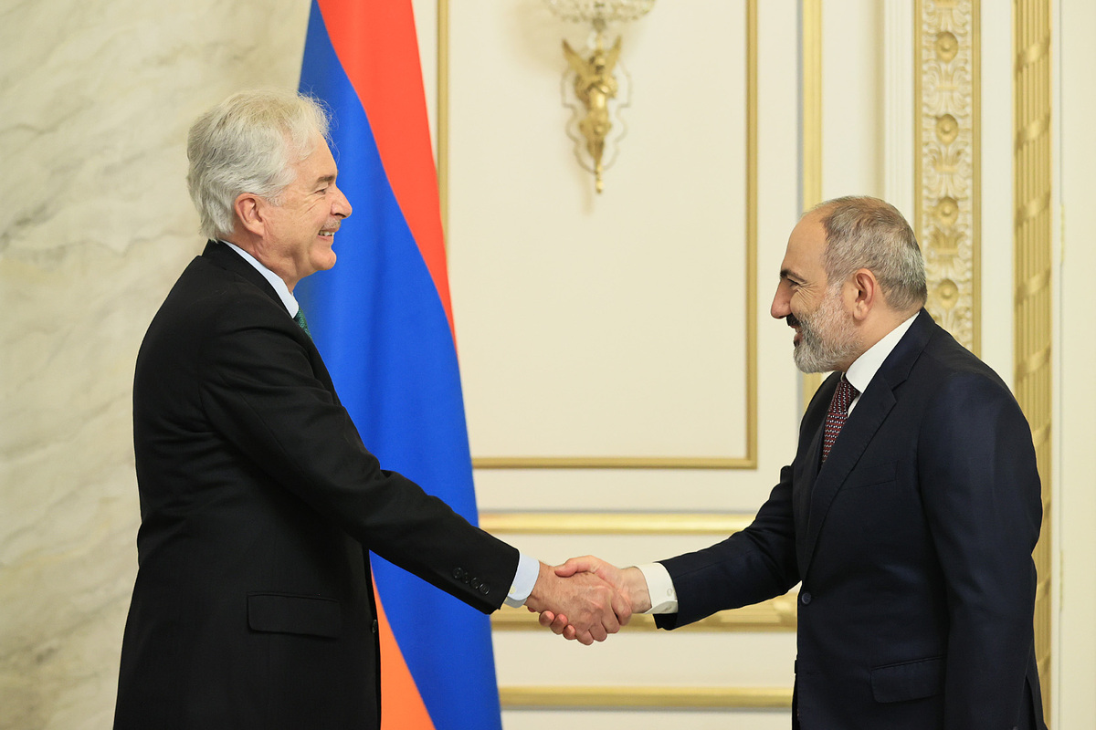 Стали известны темы переговоров Пашиняна и главы ЦРУ в Ереване