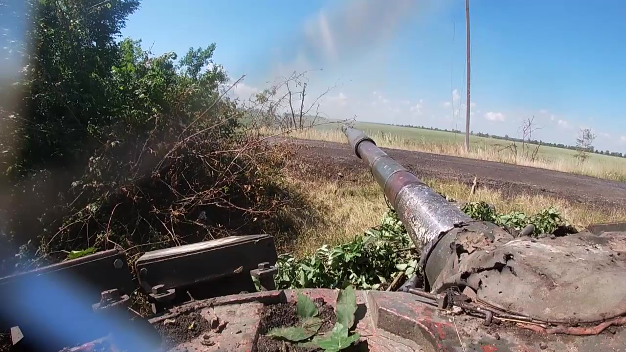 Подбили ответным огнём: Минобороны показало видео уничтожения танка ВСУ