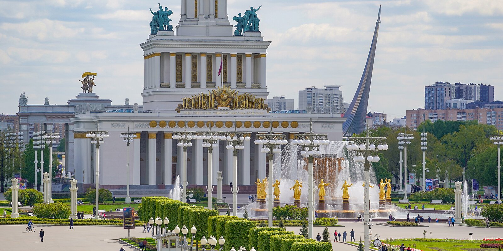 Маршруты, колесо обозрения, праздники и выходные: Почему ВДНХ бьёт рекорды по популярности у москвичей и туристов