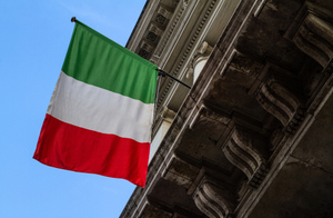Правоцентристская коалиция лидирует на выборах в парламент Италии