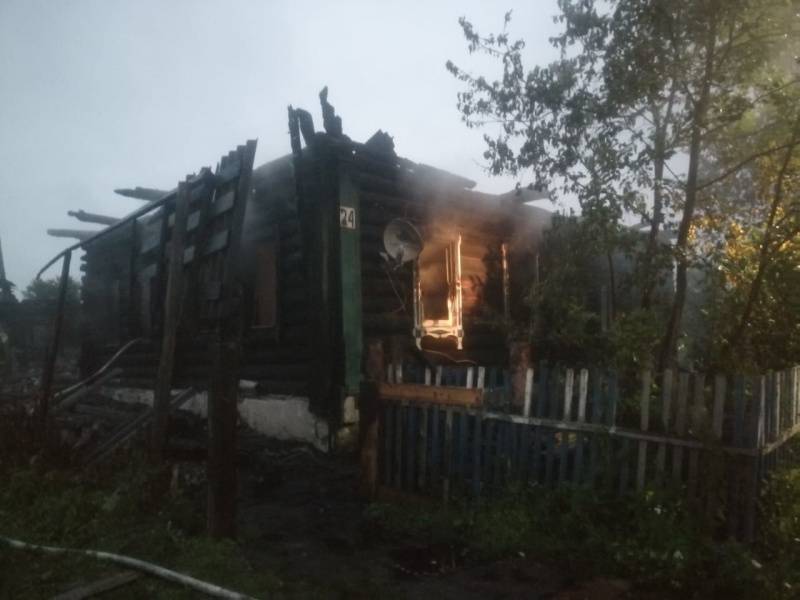 При пожаре в Томской области погибли четверо детей и двое взрослых
