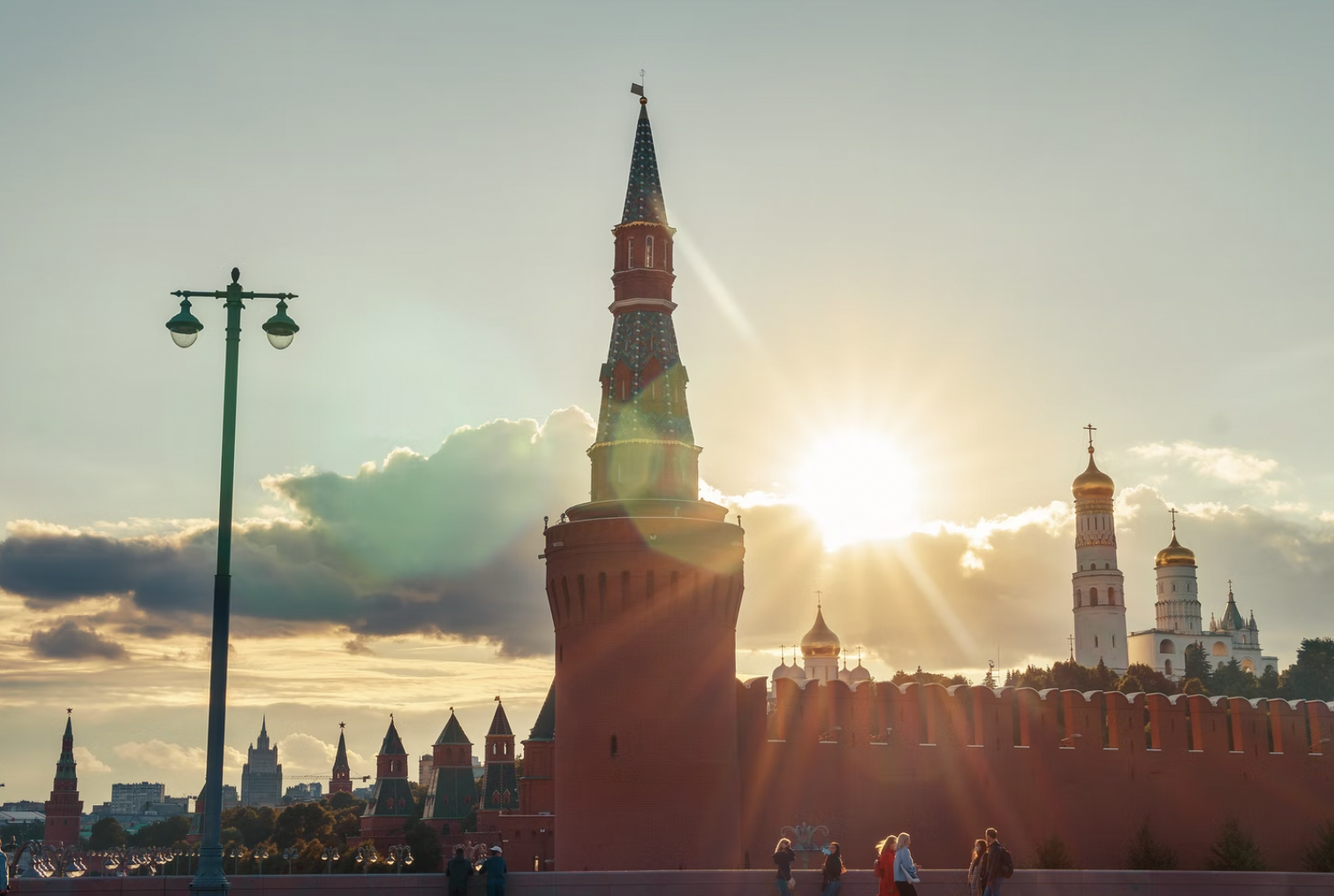 Песков: Ситуация в российской экономике лучше, чем ожидал коллективный Запад