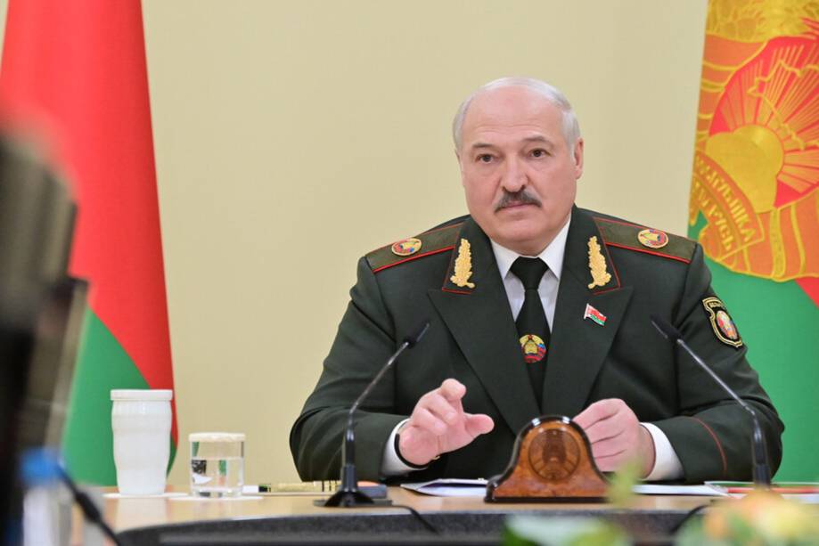Лукашенко призвал Москву быть готовой в течение суток ответить на агрессию Запада