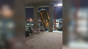 Двое рабочих погибли на стройке в Москве, упав с 14 этажа