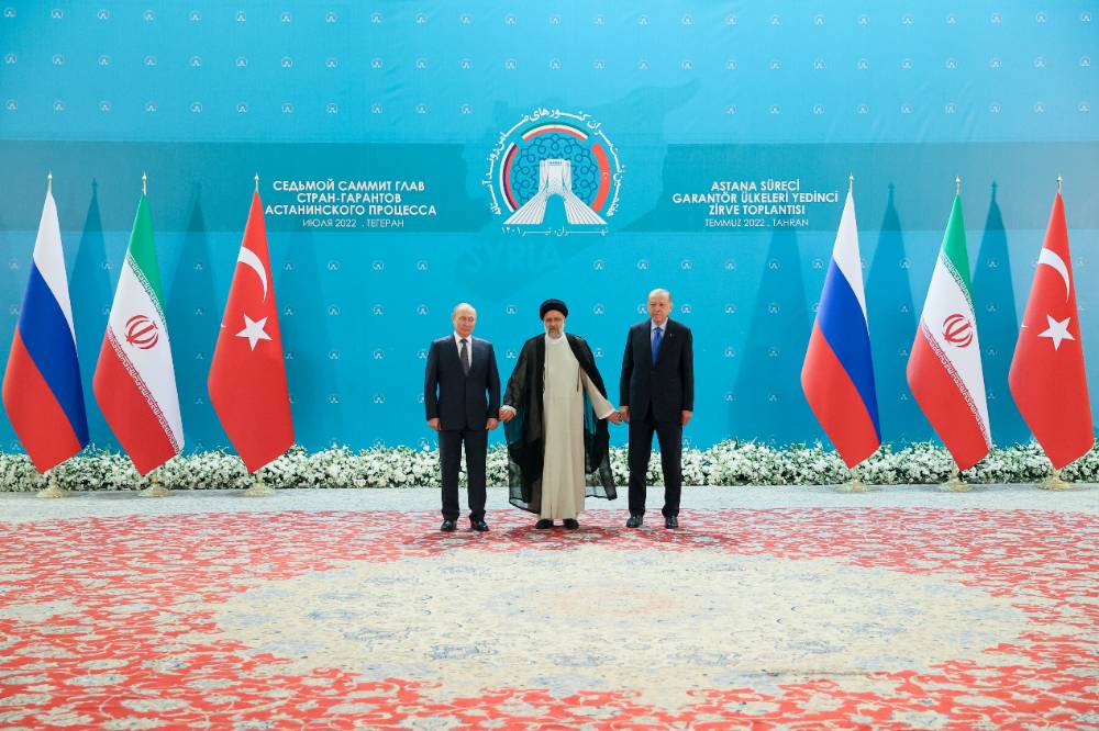 Запад предупредили о серьёзных неприятностях после поездки Путина в Тегеран