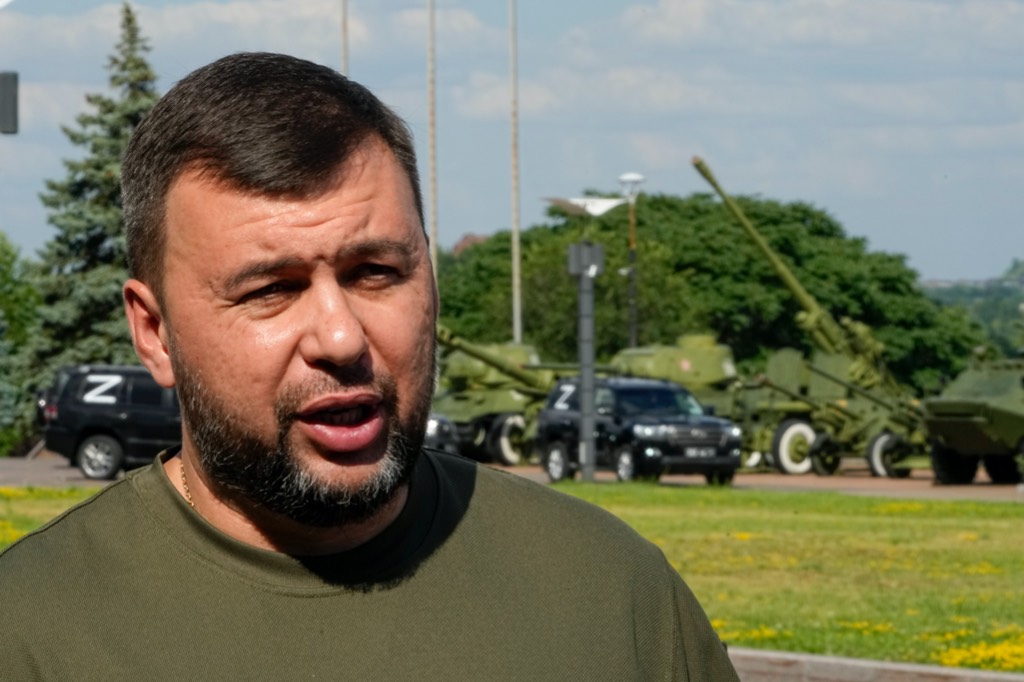Глава ДНР Пушилин наградил 54 военнослужащих, отличившихся в боях за республику