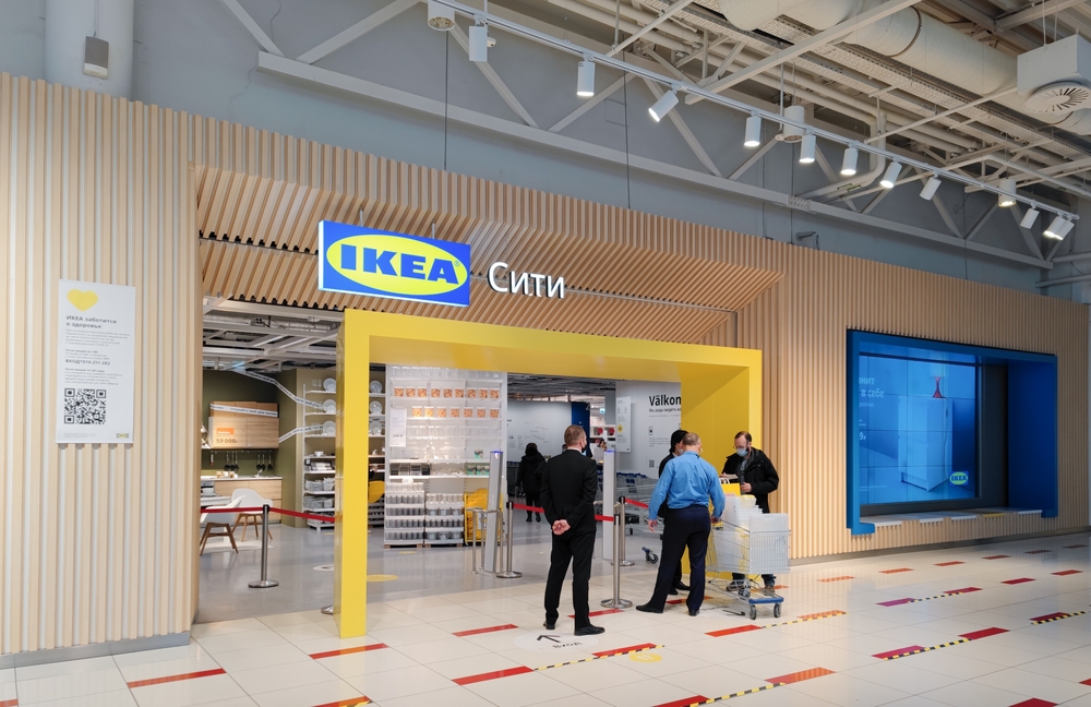 IKEA приостановила распродажу в России