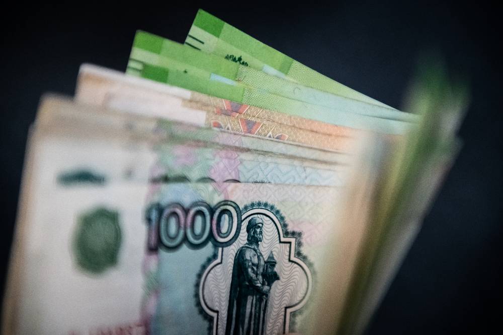 Сенатор Абрамов спрогнозировал возврат к прежнему курсу рубля до конца года