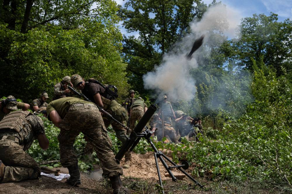 Идёт прицельный миномётный огонь: ВСУ обстреливают село в Курской области