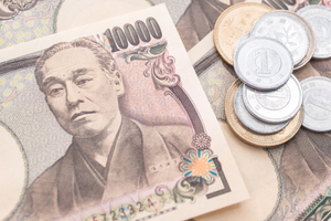 Мосбиржа приостановит торги японской иеной из-за рисков при расчётах