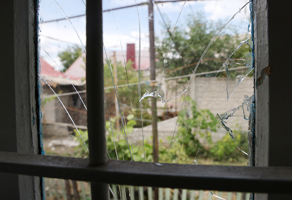Украинский дрон сбросил взрывчатку на пункт пропуска в Брянской области
