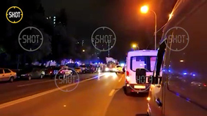 Вся округа в спецтехнике: Видео с места гибели восьми человек в пожаре на юге Москвы