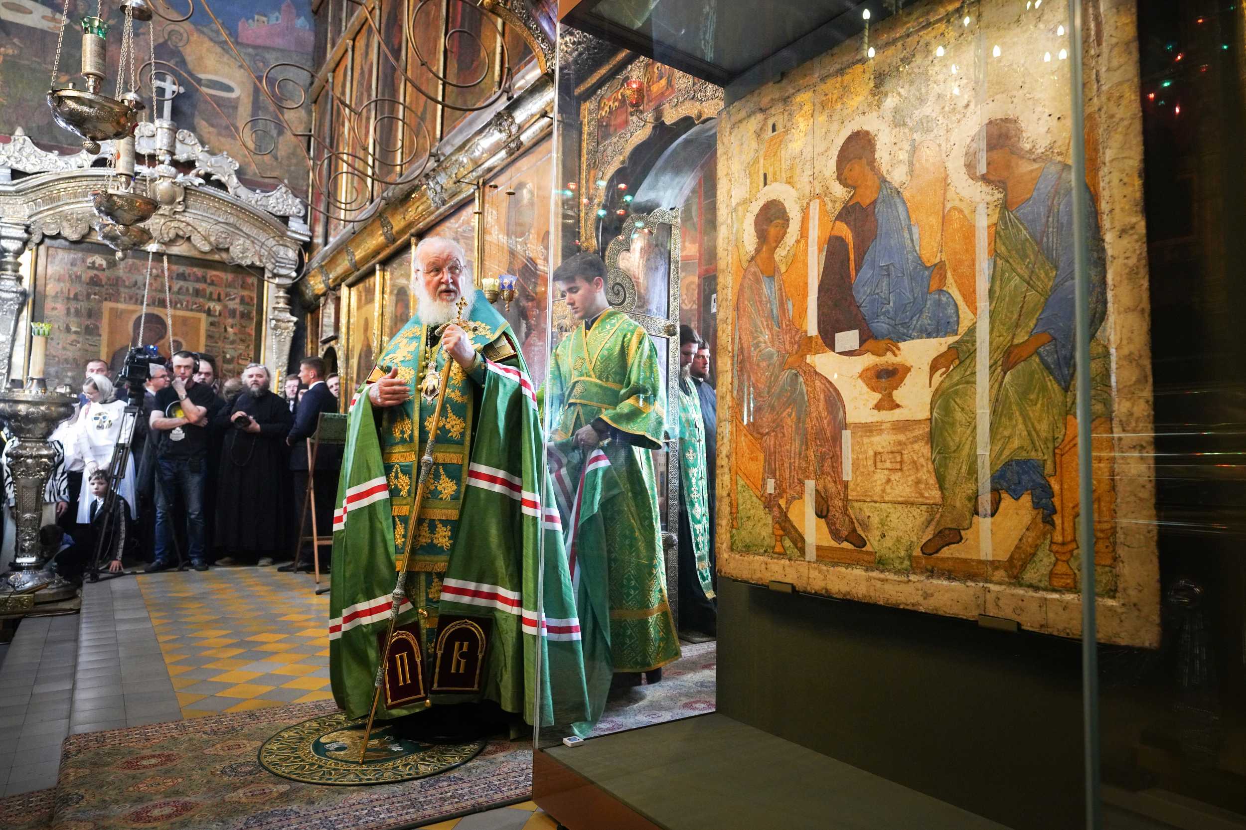 Дети Донбасса и Украины примут участие в крестном ходе и встретятся с патриархом Кириллом