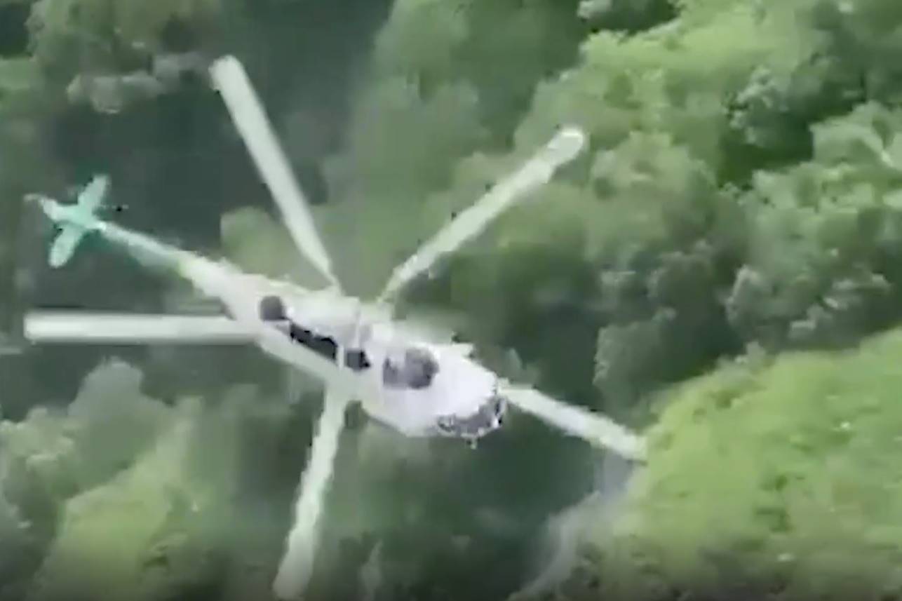 Крушение спасательного вертолёта Ми-8 в горах Грузии попало на видео