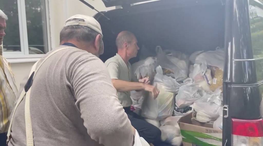 Единая Россия доставила 100 продуктовых гумнаборов для херсонского Дома малютки