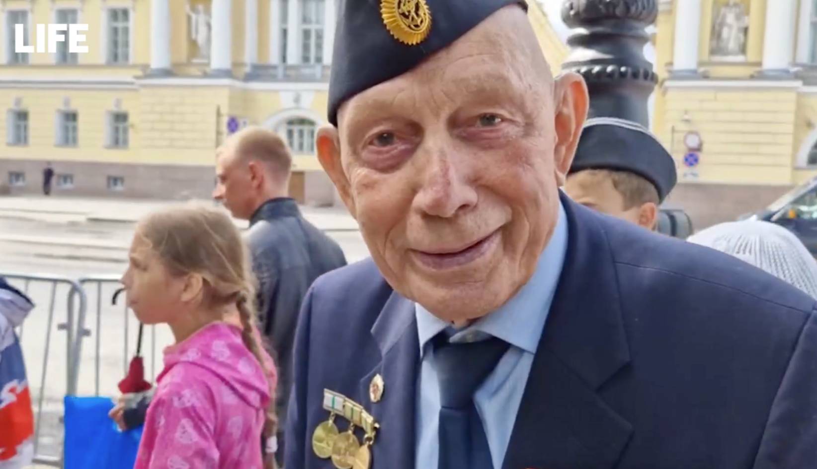 Ветеран поделился с Лайфом впечатлениями от парада в честь Дня ВМФ в Петербурге