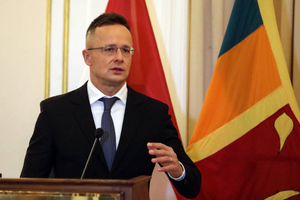 Глава МИД Венгрии возложил вину за преступления мигрантов на ЕС и Сороса