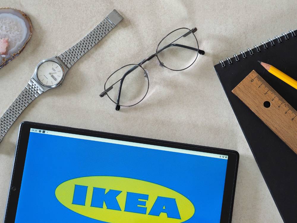 IKEA начала онлайн-распродажу со складов в России. Но купить всё равно ничего нельзя