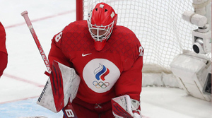 Вратарь сборной России по хоккею Федотов может остаться в Северодвинске до сентября