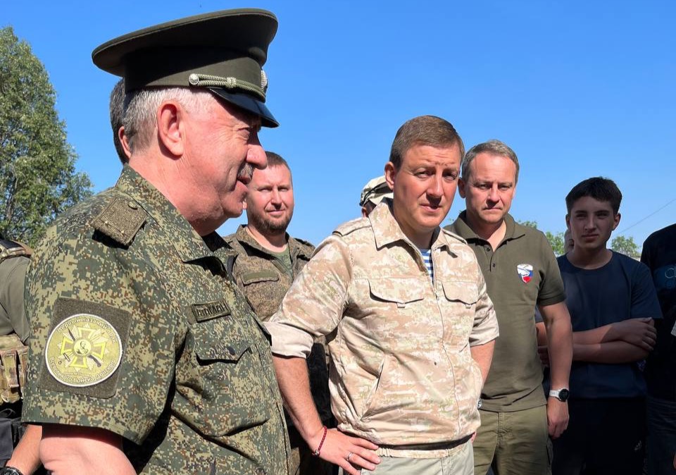 Турчак открыл гуманитарный центр Единой России в освобождённом Золотом
