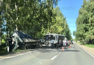 Семь человек пострадали в ДТП с грузовиком и автобусом в Нижегородской области