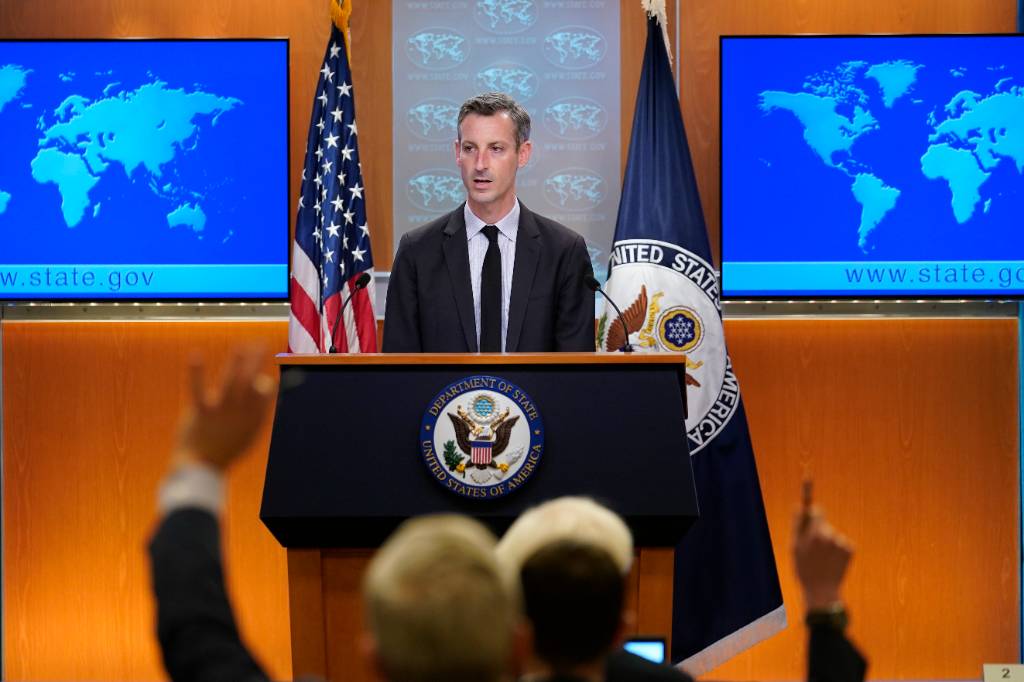 Сломавшийся планшет поставил под угрозу срыва брифинг в Госдепе США