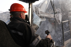 Два горняка не выходят на связь после обрушения на шахте в Кузбассе