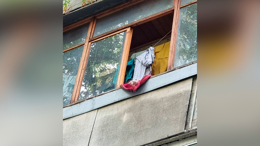 Квартира, из окна которой выпал ребёнок. Фото © Telegram-канал / Прокуратура Москвы