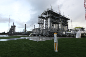 "Газпром" продолжает транзит газа в Европу через Украину