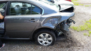 Автоэксперт назвал привычки водителей, которые приводят к аварии