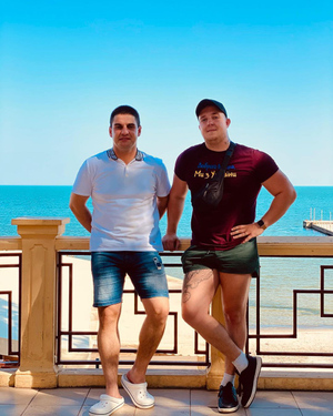 Сергей Бачило (справа), брат эсбэушника. Фото © Instagram (запрещён на территории Российской Федерации) / a.cheshirskiy