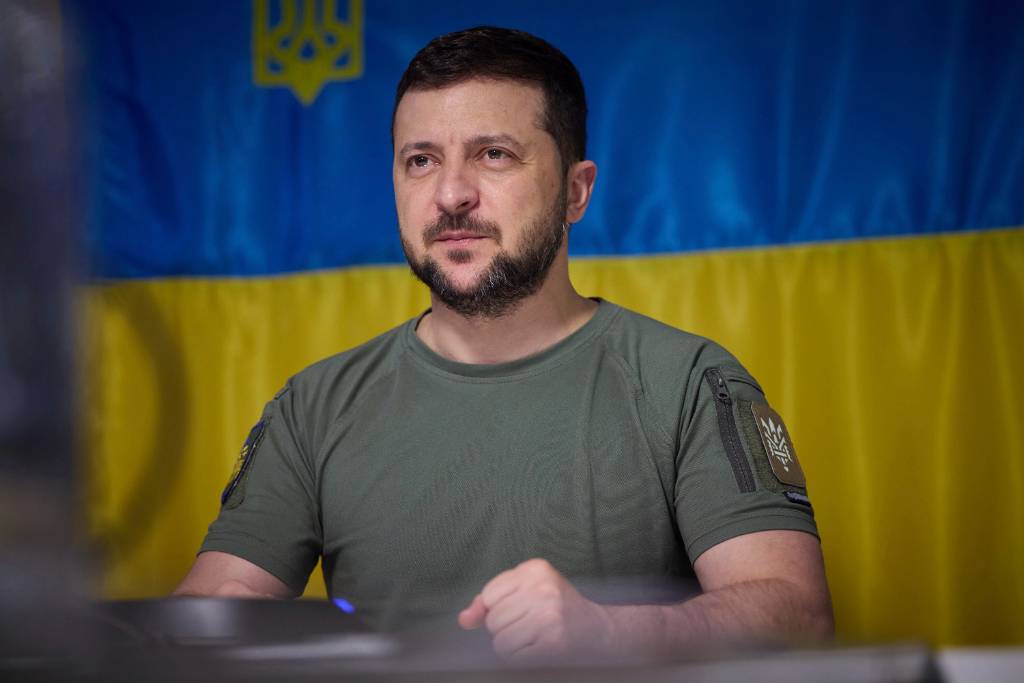 Зеленский нашёл оправдание увольнению пяти украинских послов