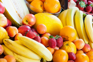 Диетолог объяснила, почему фрукты могут вызвать увеличение жировых отложений