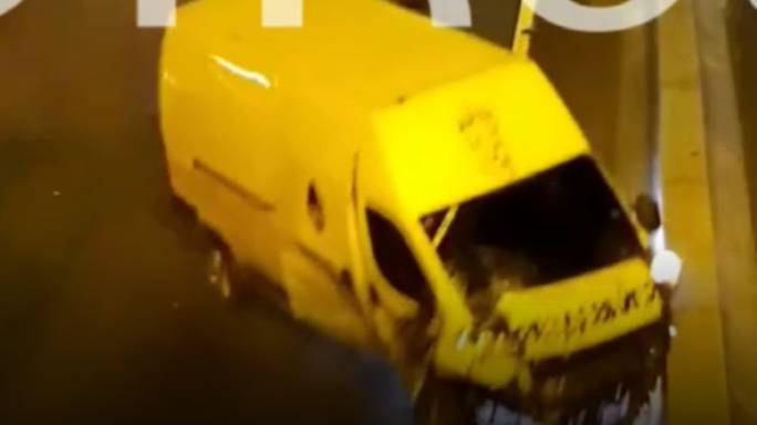 Сразу пять автомобилей не поделили проезжую часть на МКАД