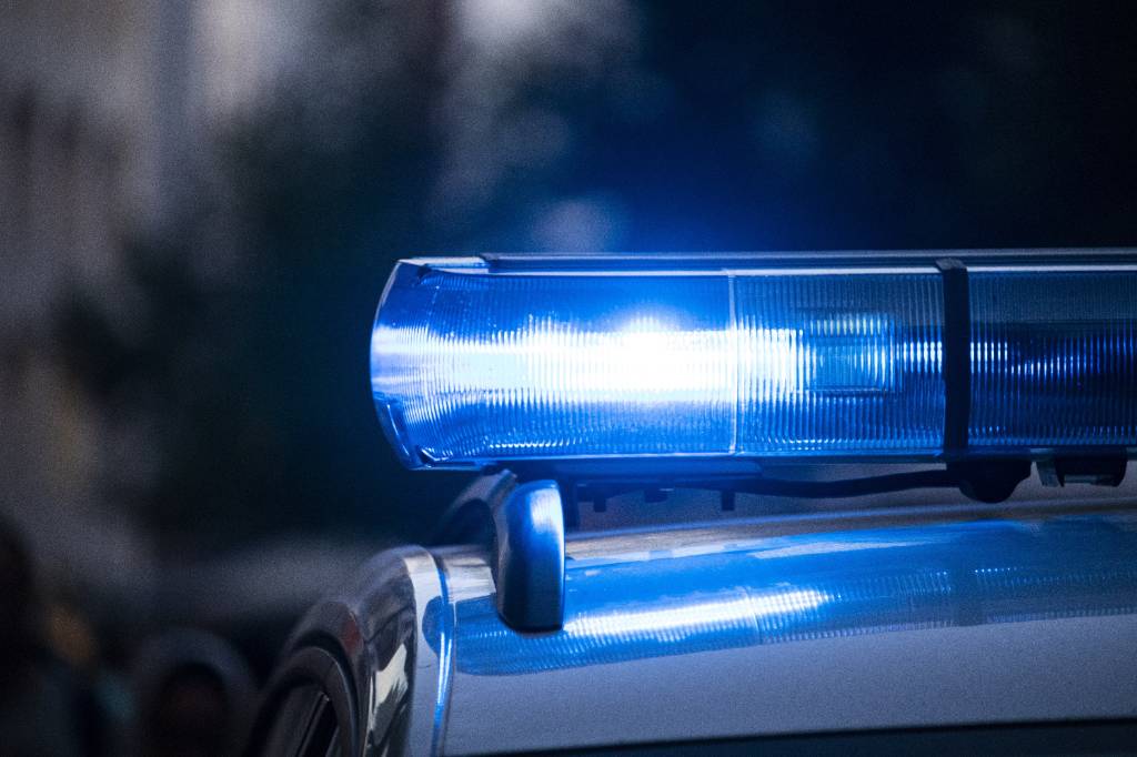 GTA по-сахалински: Пьяный водитель под дулом автомата заставил полицейского везти его сына к 