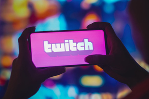 Роскомнадзор намерен снова наказать Twitch за неудаление запрещённых материалов